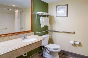Koupelna v ubytování Quality Inn Baytown - Houston East
