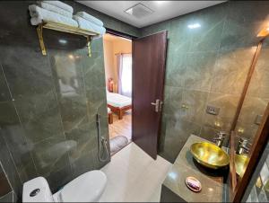 Koupelna v ubytování Sabila Boutique Hotel + 37 fotografií