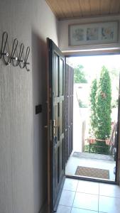 Fotografia z galérie ubytovania Kaméleon Apartmanház EV töltéssel v destinácii Balatonszemes
