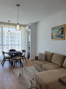 Photo de la galerie de l'établissement Cosy suite apartment, Onix Blue Residence, Mamaia Nord, à Mamaia Nord – Năvodari