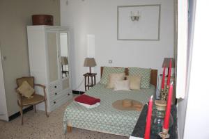 Posedenie v ubytovaní SAUVEURS DE REVES 2 suites indépendantes et un F2 privé dans un hôtel particulier