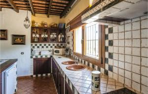 Η κουζίνα ή μικρή κουζίνα στο Amazing Home In Arcos De La Frontera
