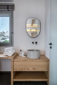 A bathroom at Vivere Luxury Suites