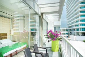 Μπαλκόνι ή βεράντα στο Hotel Santorini Resort