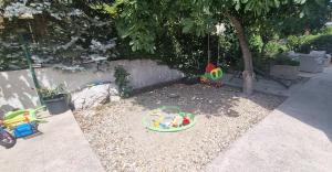 Сад в Studio apartman Oliva