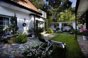 Vonkajšia záhrada v ubytovaní Fisher House