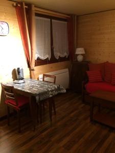 Gallery image of Studio Meublé à ALLEMONT in Allemont