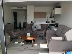 A kitchen or kitchenette at África View