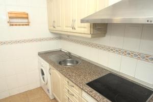 Kuchyňa alebo kuchynka v ubytovaní Habitación en el corazón del centro de Malaga