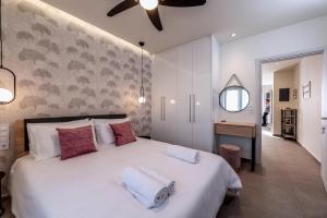 Gallery image of Deluxe Suites Irianna - in the heart of Old Town in Heraklio