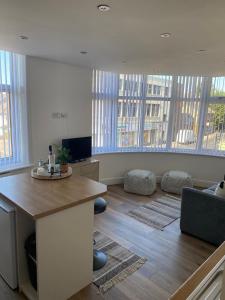 Gallery image of Charming Apartment in Ashley Cross in Parkstone
