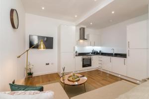 Cucina o angolo cottura di Houndsgate Court ♥ Very Central & Quiet Apartment ♥