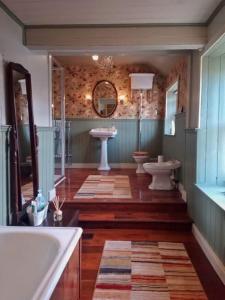 Ванна кімната в Crookedstone House