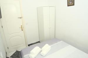 Posteľ alebo postele v izbe v ubytovaní Habitación en el corazón del centro de Malaga