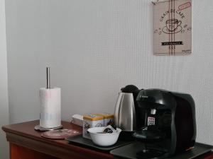 Beaugency-1 sur la route des Châteaux的咖啡和沏茶工具