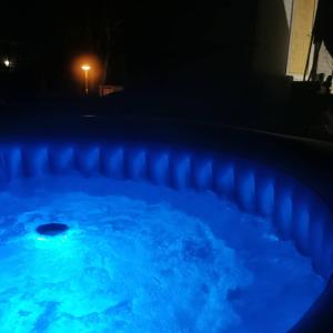 Bazén v ubytování Senja arctic lodge nebo v jeho okolí