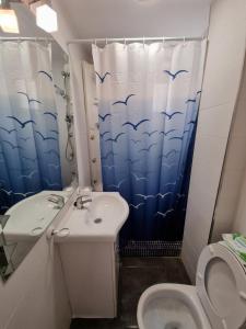 Kúpeľňa v ubytovaní 1 bedroom apartment in La Mata beach