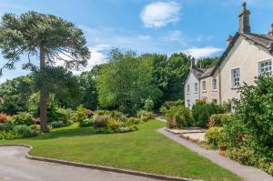 Gallery image of 8 Kents Bank House in Grange