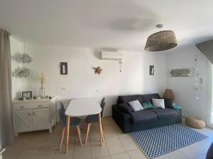 Χώρος καθιστικού στο Villa 4 à 6 personnes dans résidence avec piscines proche plage