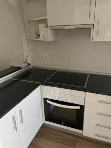 A kitchen or kitchenette at Apartamento Torrelaguna