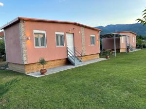 Το κτήριο όπου στεγάζεται  το διαμέρισμα