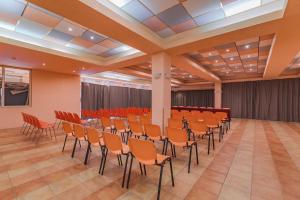 Konferenční prostory v ubytování Hotel Sandy Beach + 37 fotografií