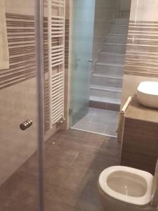 Koupelna v ubytování Lefkaditika Luxury Apartment