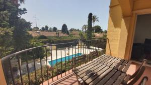 The swimming pool at or close to Del Parque Flats Paraiso Beach