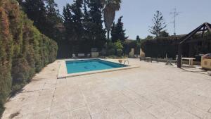 The swimming pool at or close to Del Parque Flats Paraiso Beach