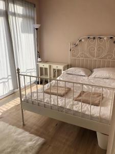 Posteľ alebo postele v izbe v ubytovaní Crystal Spas Apartman-Balaton