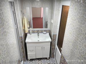 Koupelna v ubytování Back in 1908. + 19 fotografií