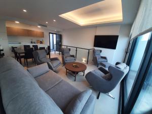 A television and/or entertainment centre at África View