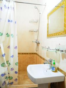 Koupelna v ubytování Baktygul guesthouse