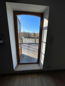 Rõdu või terrass majutusasutuses Gîte de charme bord de Meuse