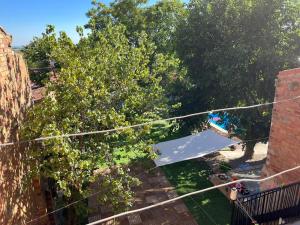 Fotografia z galérie ubytovania Agradable casa rural con piscina privada v destinácii Vallfogona de Balaguer