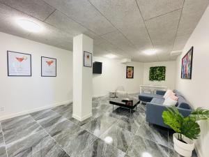 Posezení v ubytování aday - Luxurious 3 bedroom - Modern Living Apartment