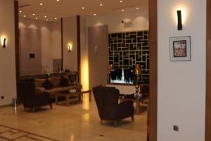 Ruang duduk di alfakhama almasia Serviced Apartments-الفخامة الماسية للوحدات السكنية المفروشة
