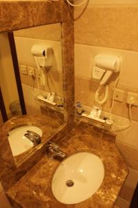 Gambar di galeri bagi alfakhama almasia Serviced Apartments-الفخامة الماسية للوحدات السكنية المفروشة di Madinah