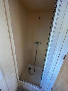Koupelna v ubytování Mobilhome Černá v Pošumaví