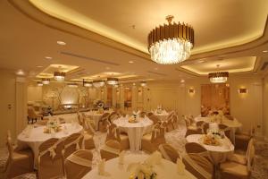 ห้องอาหารหรือที่รับประทานอาหารของ Mirage Hotel Jeddah