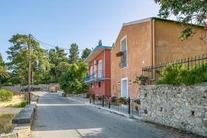The surrounding neighborhood or a neighborhood close to A villát