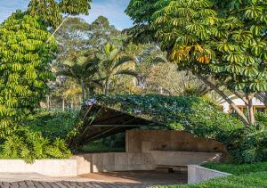 Zahrada ubytování COM LAREIRA Recanto do Lago no Santa Bárbara Resort Residence