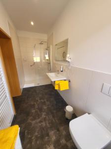 Koupelna v ubytování Haus Kim - Apartments + 22 fotografií