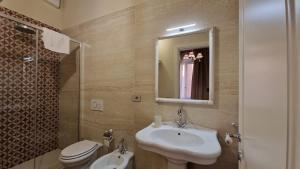 A bathroom at La Perla del Borgo B&B