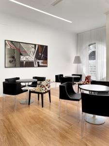 A seating area at Palace Suite