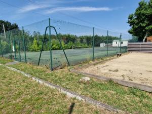 Tenis lub squash w obiekcie Grand Mobile home dans camping lub w pobliżu