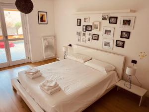 Posteľ alebo postele v izbe v ubytovaní Sunset Feel House