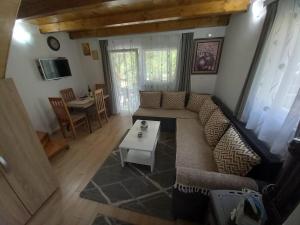 TV a/nebo společenská místnost v ubytování Apartman Stević