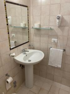 Koupelna v ubytování GFH - Hotel Spiaggia D'Oro