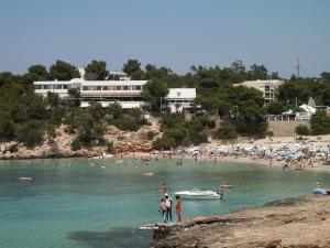 Gallery image of Apartamentos Portinatx Sea View in Portinatx +8 photos